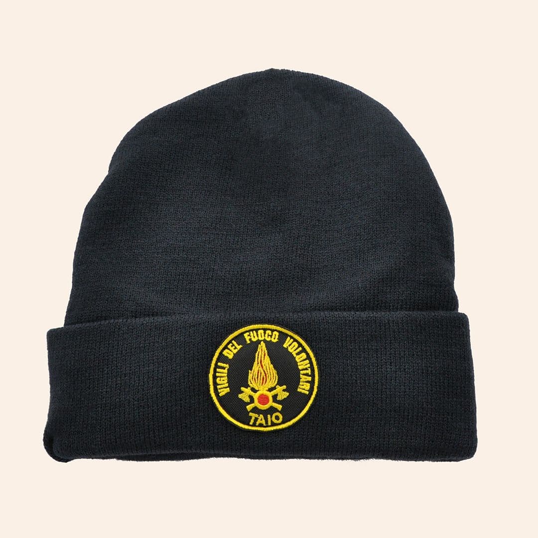 Berretto invernale con toppa nome corpo ricamata