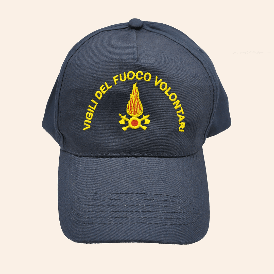 Berretto con visiera ricamato